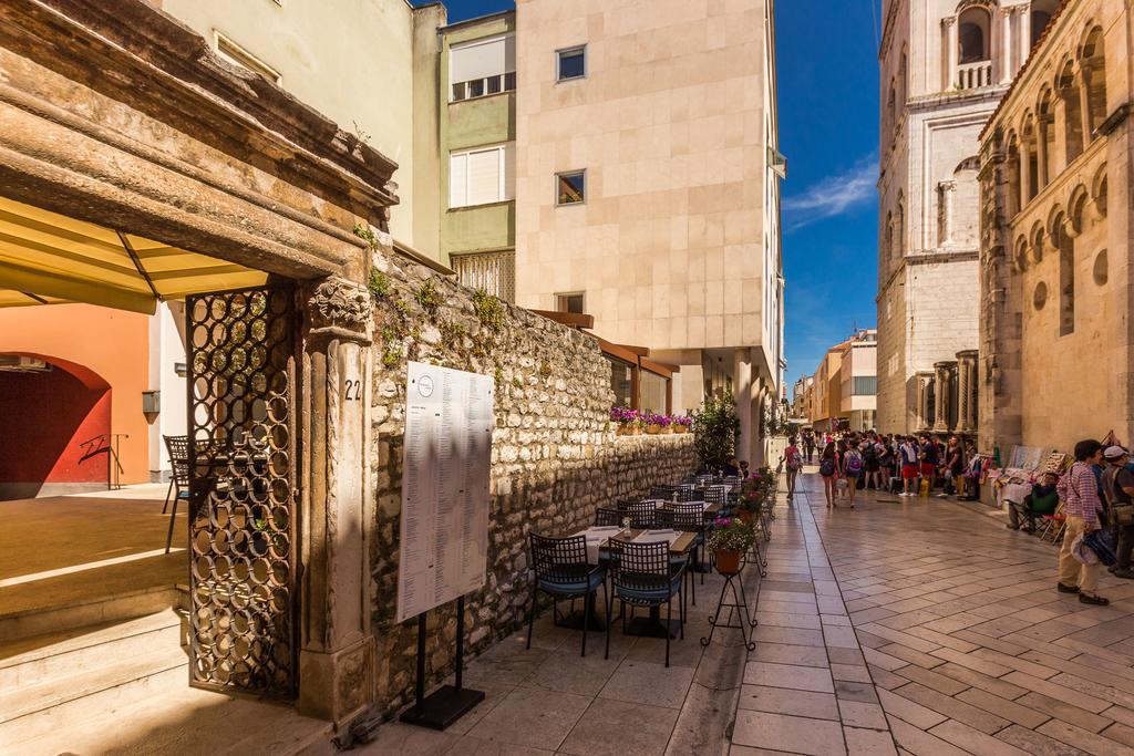 Calle Larga Ventidue Zára Kültér fotó